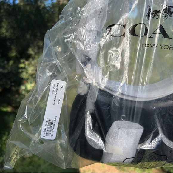 NWT COACH Ashton Baguette Bag CY658 In Signature Canvas w Shearling AUTHNTC New! - Picture 5 of 13